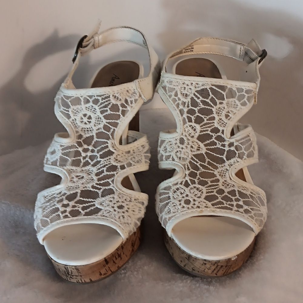 American Eagle Wedge White Lace Sandals - Picture 2 of 6